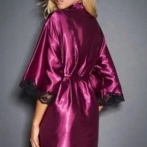 Orchid Purple Satin Robe 💜 SOLD 💜